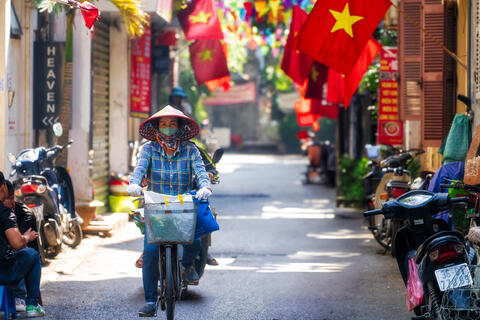 Hanoi’s Morning Street Scene