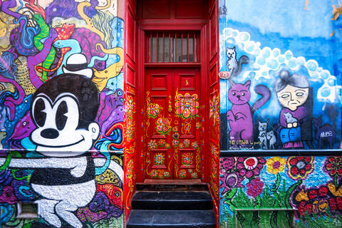 Portal of Colors: Valparaiso's Mural Enclave