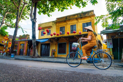 Morning Motion in Hoi An