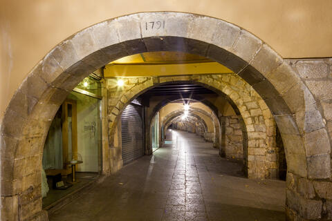 Girona's Historic Passageway