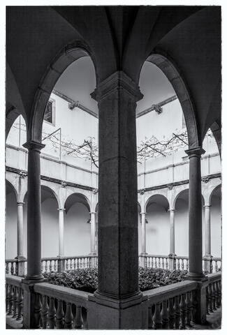 Barcelona Courtyard's Echo