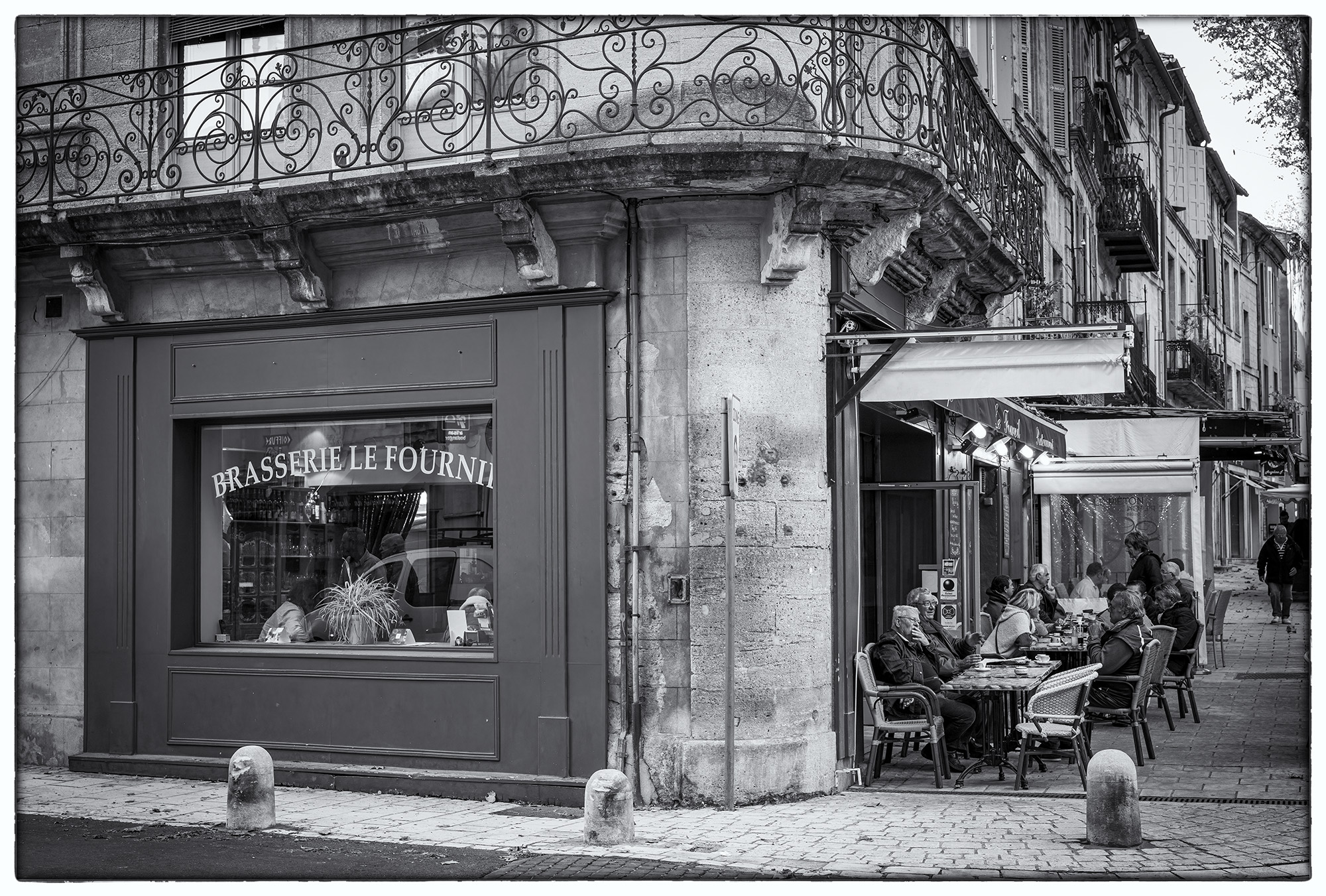 For anyone who has traveled in France, the experience of dining on the sidewalk at a local brasserie is an essential and delightful...