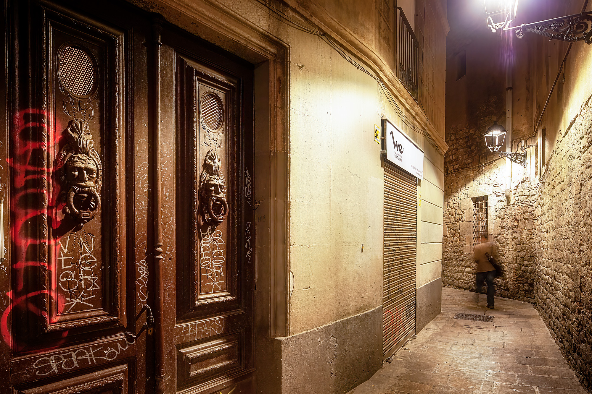 Barcelona's Midnight Stroll In the heart of Barcelona, Spain, I seized the night to frame my friend's silhouette as he willingly became my model. The composition...